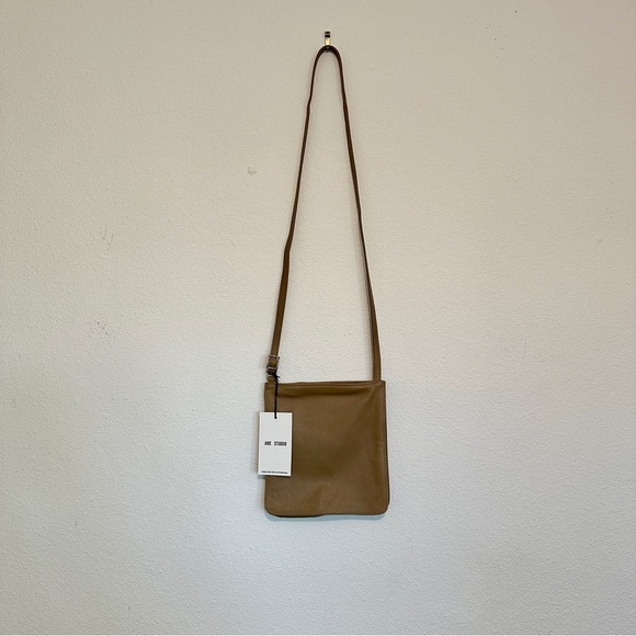ARE Studio Leather Echo Bag - Picture 5 of 14